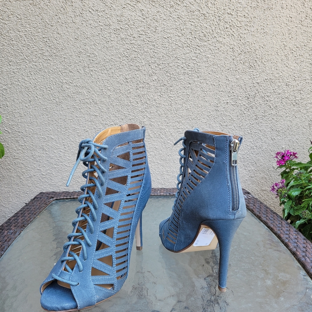Shiekhshoes blue stilettos